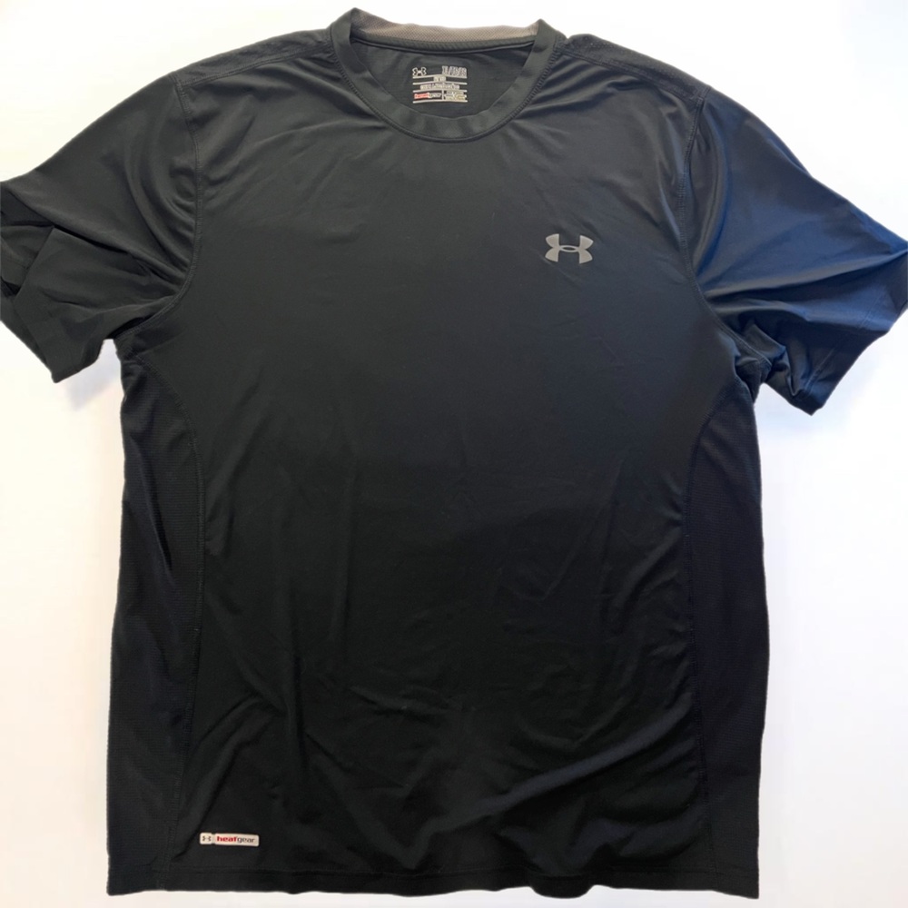 Under Armour HeatGear Fitted Shirt XL - Black Short Sleeve